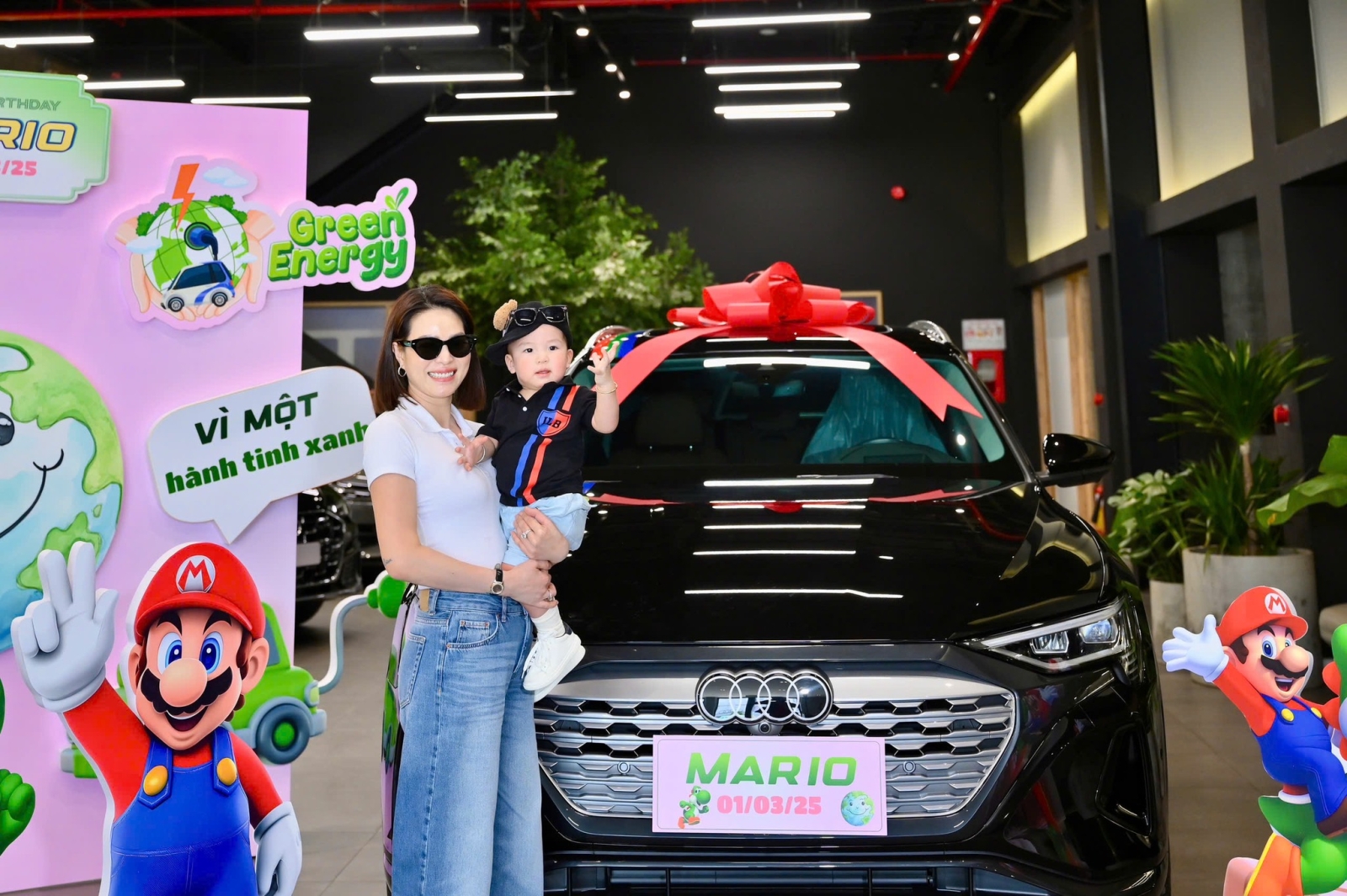 Giao khách hàng mẫu xe thuần điện Audi Q8 e-tron